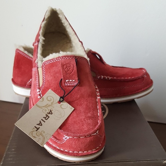 fleece lined ariat cruisers